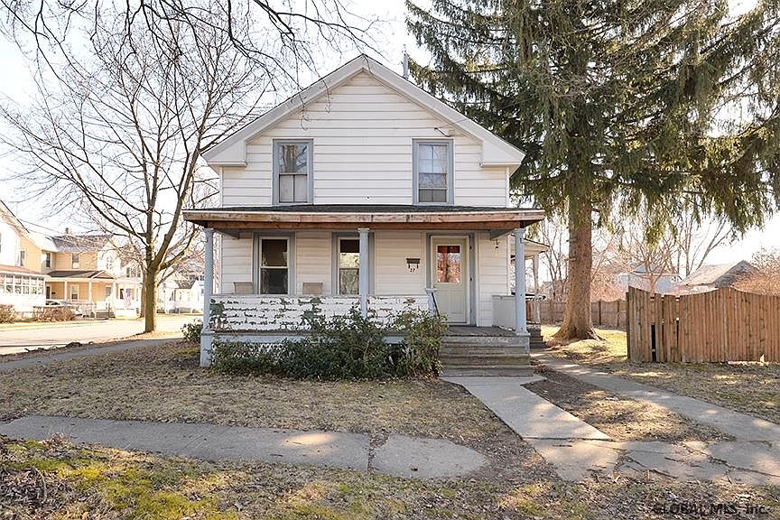 1st image of 27 Leonard St