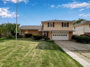 106 Segsbury Rd, Buffalo, NY 14221