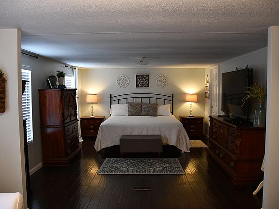 4th image of 9450 Joloru Dr