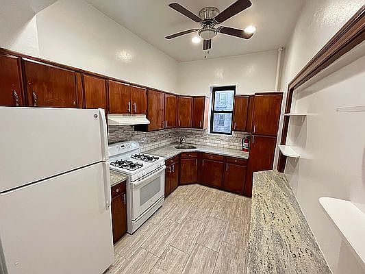 4th image of 381 Chauncey St APT 2A