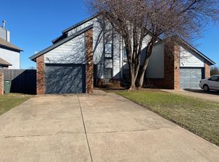 706 Swan Lake Rd, Edmond, OK 73003