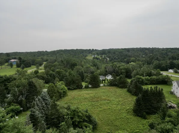 12 Crogan Road, Hermon, ME 04401