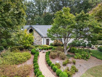 425 Overview Dr, Sandy Springs, GA, 30327