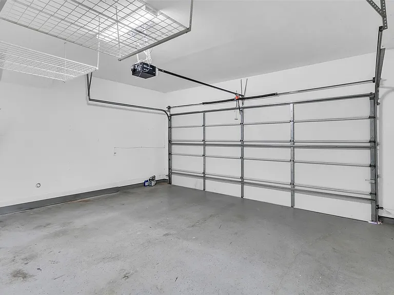 1802 Hickory St — Photo 46