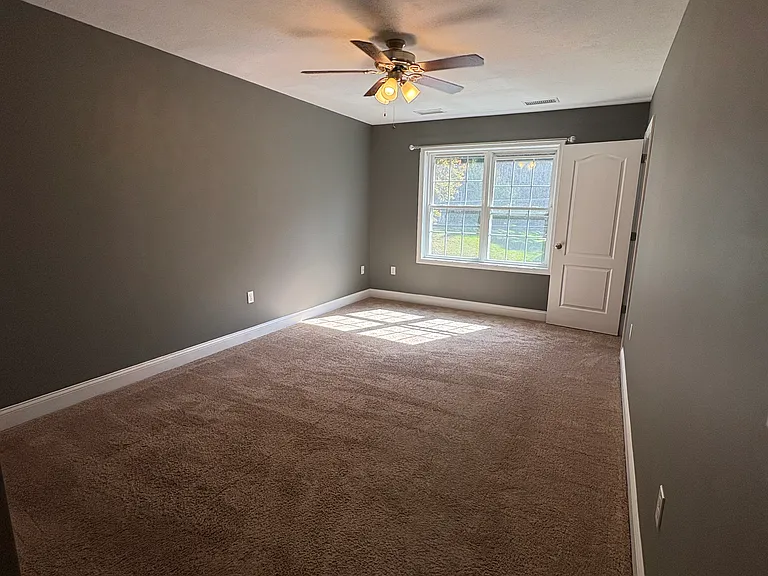 38 Ludlow Rd #F — Photo 10