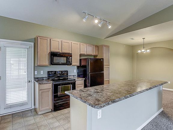 4th image of 9471 Ashbury Cir Unit 203