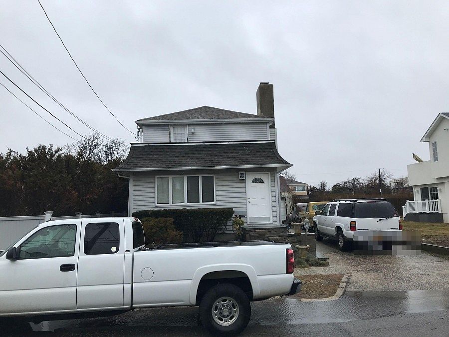 1st image of 51 Queens Ave