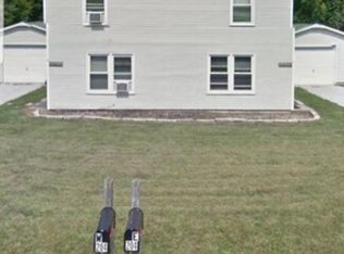 204 W Green St, Savoy, IL