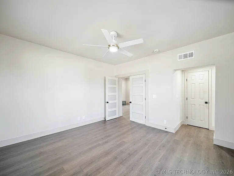 221 W Detroit St — Photo 10