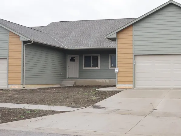 312 Countryside Ave E, Lennox, SD 57039