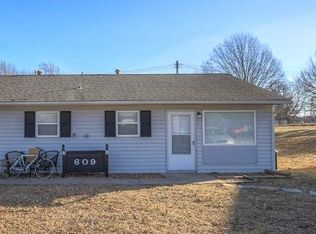 609 NW Westvale Cir, Lees Summit, MO 64081
