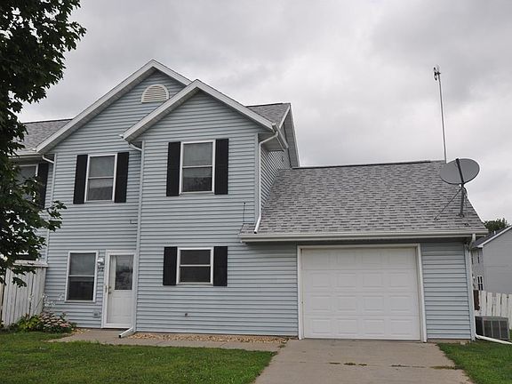 3rd image of 12 Waterhouse Ave