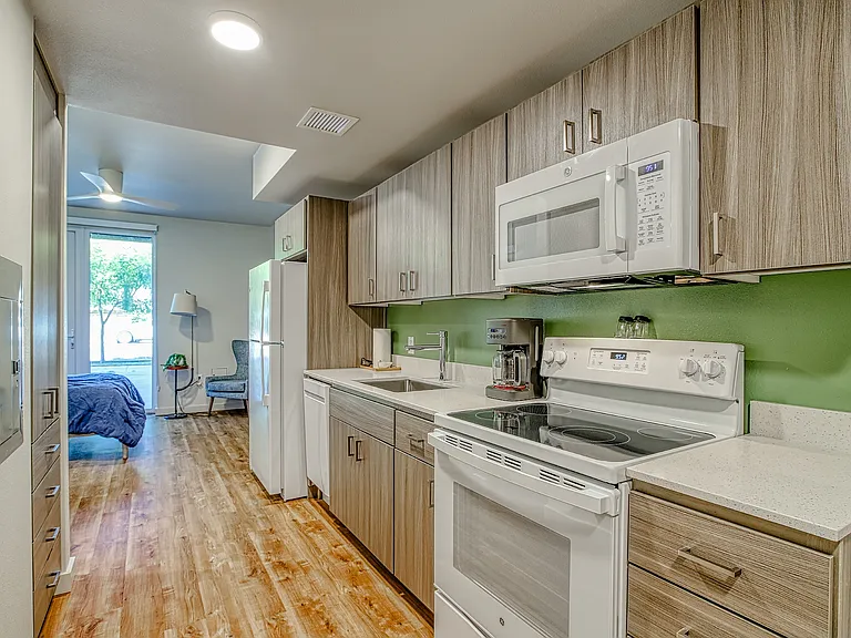 Wynne Watts Commons — Photo 13