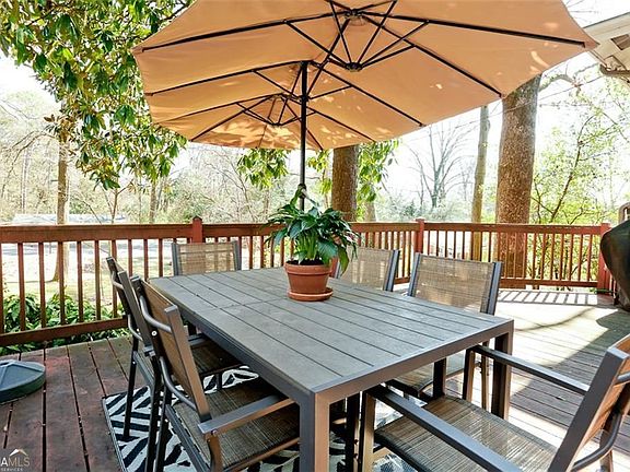 3rd image of 3068 Janice Ct