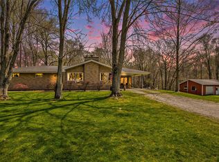 8361 Pucker St, Berrien Center, MI 49102