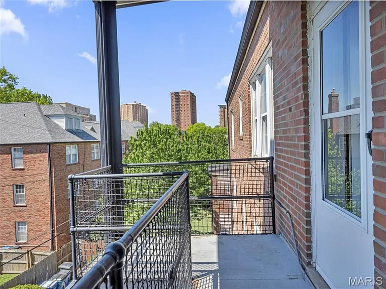 7536 Oxford Dr #3 — Photo 32