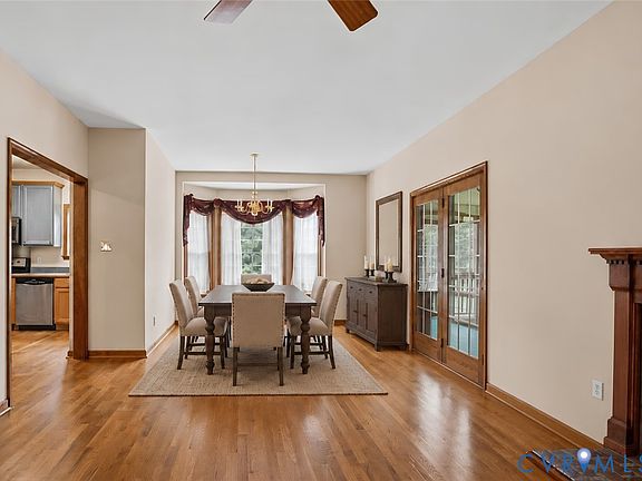 2nd image of 737 Holly Springs Dr