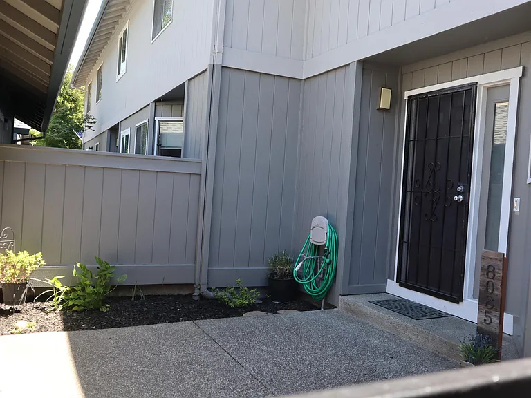 Front entry to townhouse
