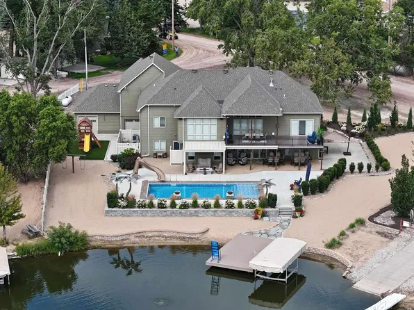 T37 Twin Lakes Dr, Fremont, NE 68025