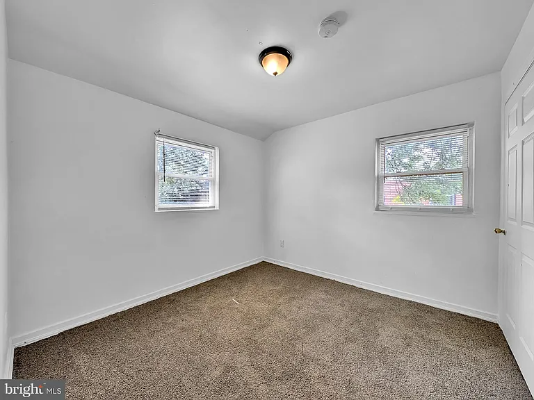 5540 60th Ave — Photo 13