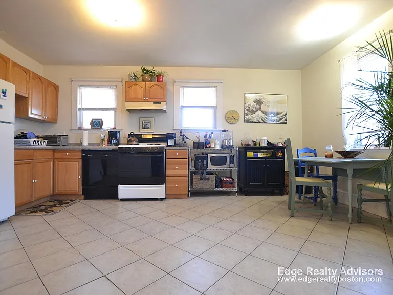 505 Washington St #2A — Photo 9
