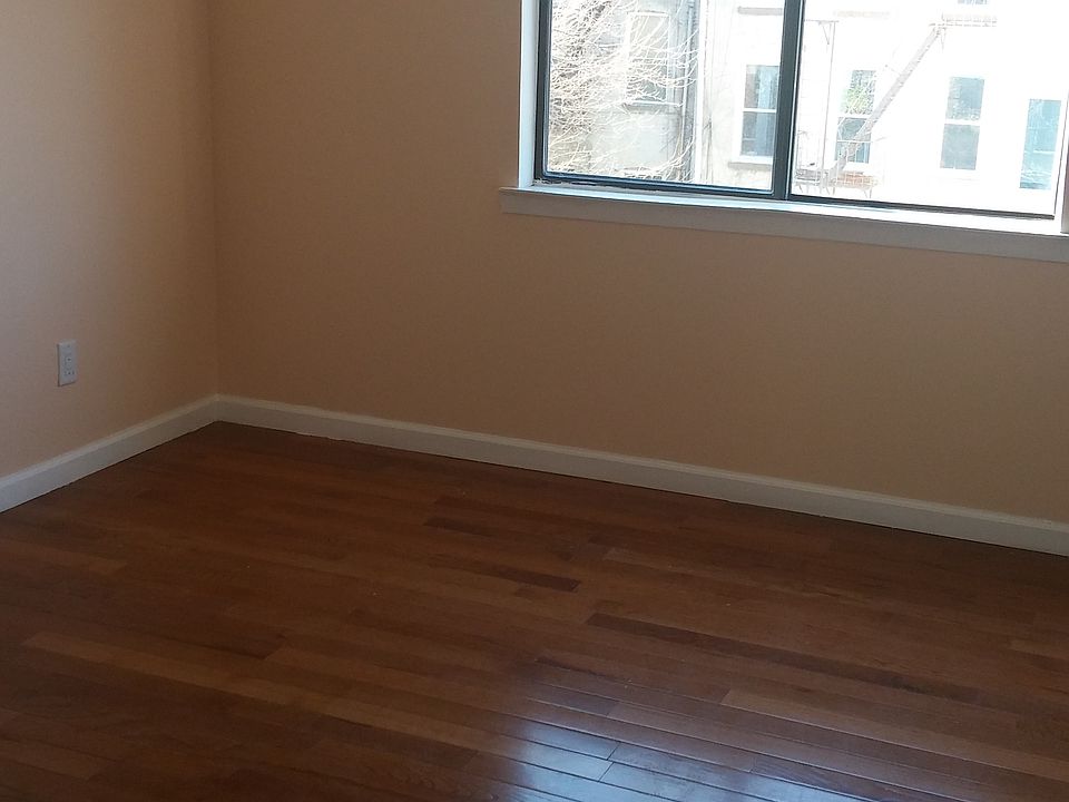 2nd image of 326 Butler St
