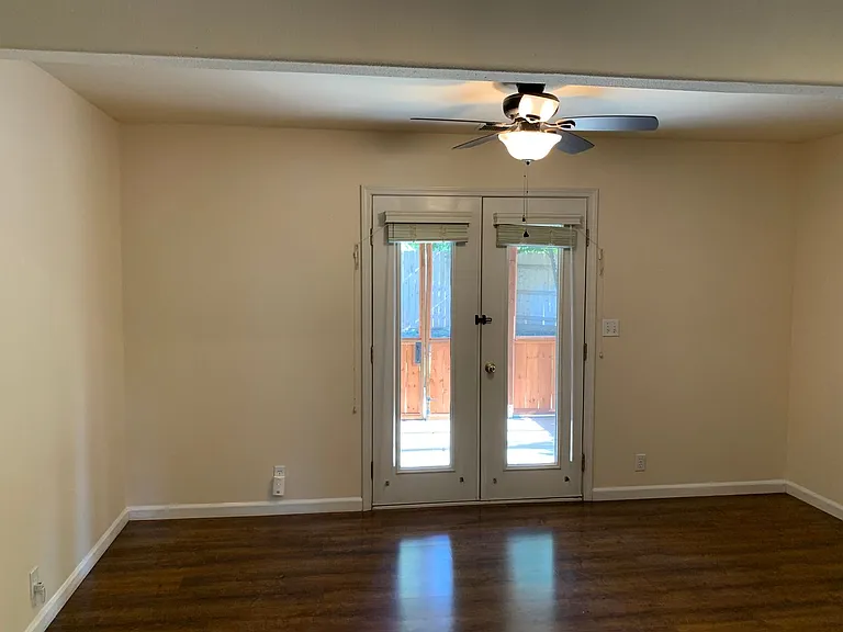 2088 Marilyn Dr — Photo 10