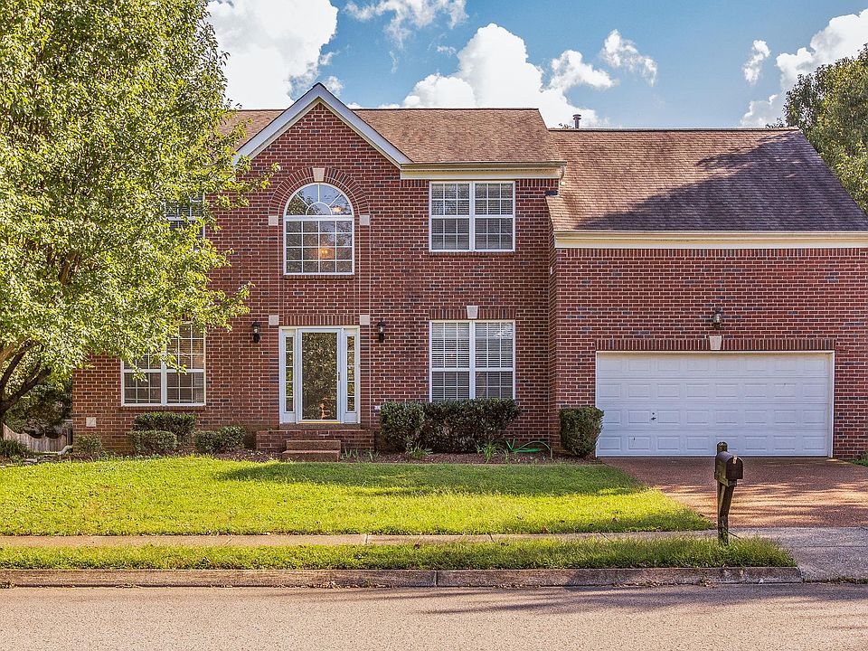 1st image of 206 Lancelot Ln