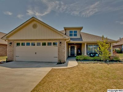6904 Breyerton Way SE, Owens Cross Roads, AL, 35763