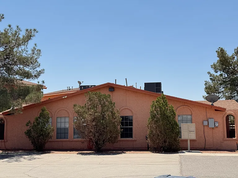 1900 Karen Sue Pl #C — Photo 1