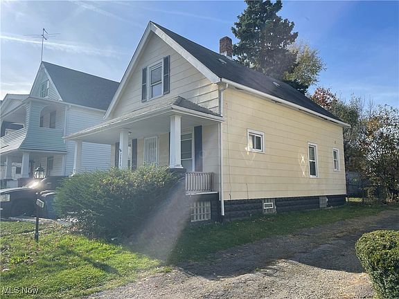3rd image of 2826 E 122nd St