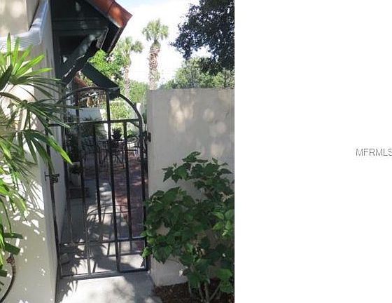 3rd image of 604 S Melville Ave APT 1