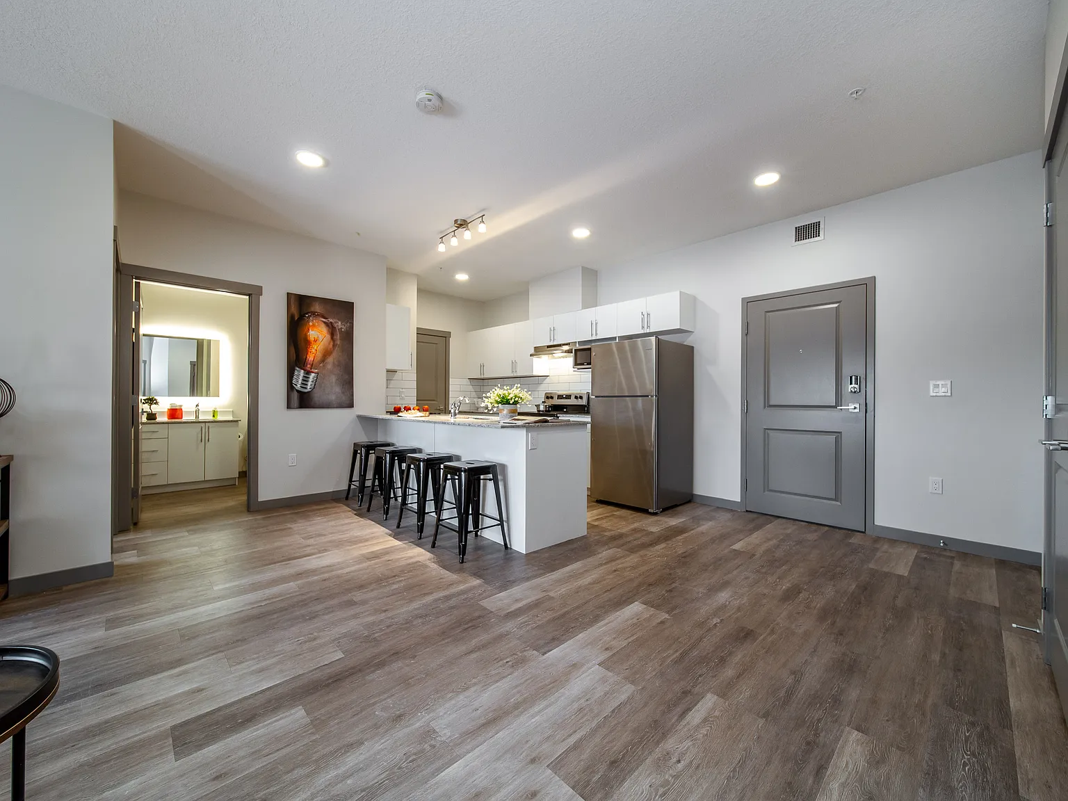 Tamarack Heights Apartments — Photo 2