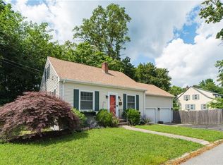 9 Crossland Rd, West Warwick, RI 02893