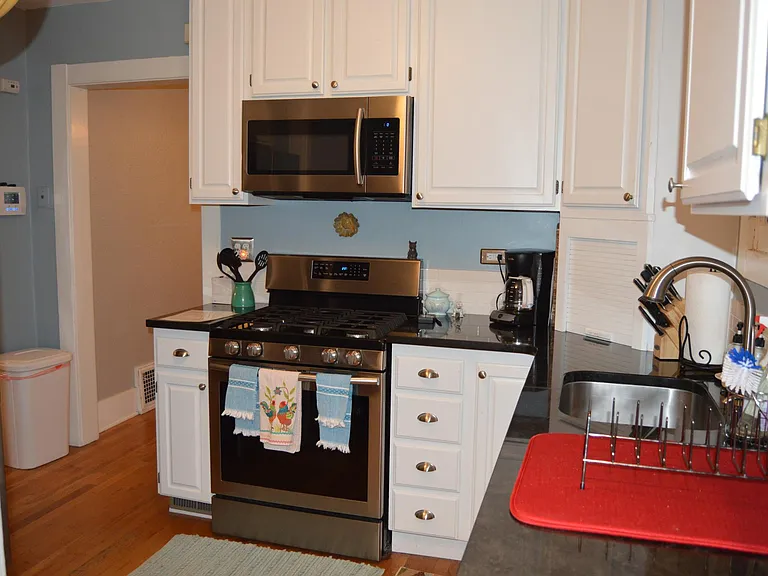 403 E Louisiana Ave — Photo 11