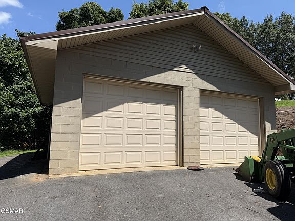4th image of 4906 Shady Rd