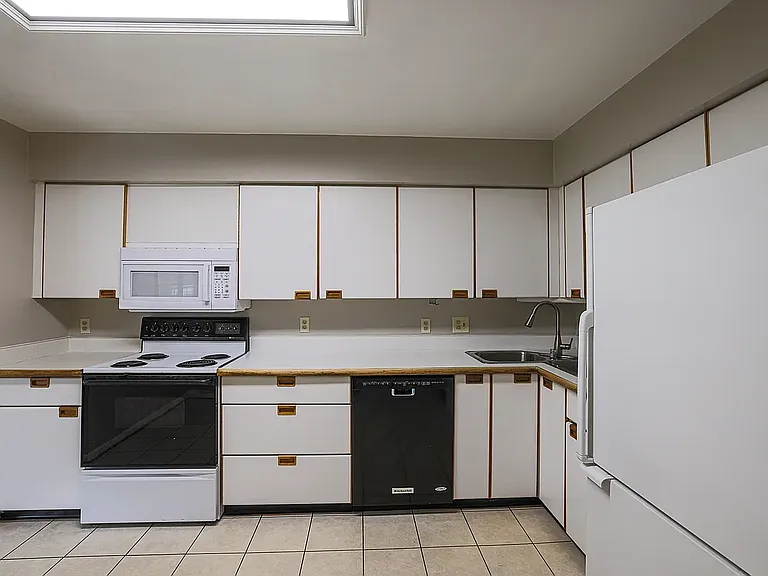 7 Pipe Hill Ct #B — Photo 9
