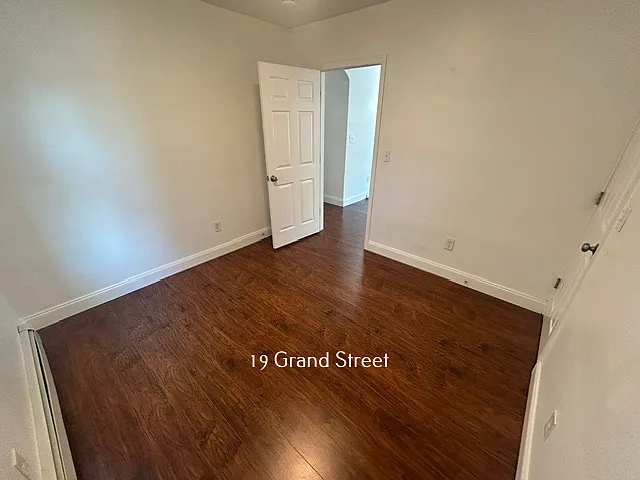 19 Grand St #1 — Photo 6