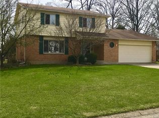 5708 Hunters Ridge Rd, Dayton, OH 45431
