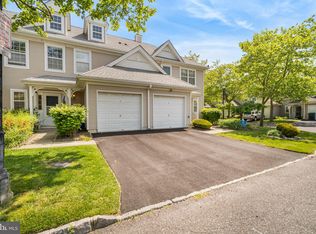 5 Halyard Dr, Atlantic City, NJ 08401