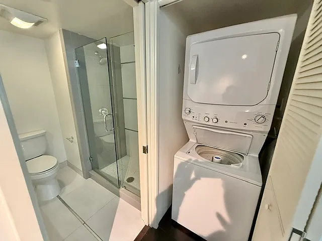 188 King St #401 — Photo 11