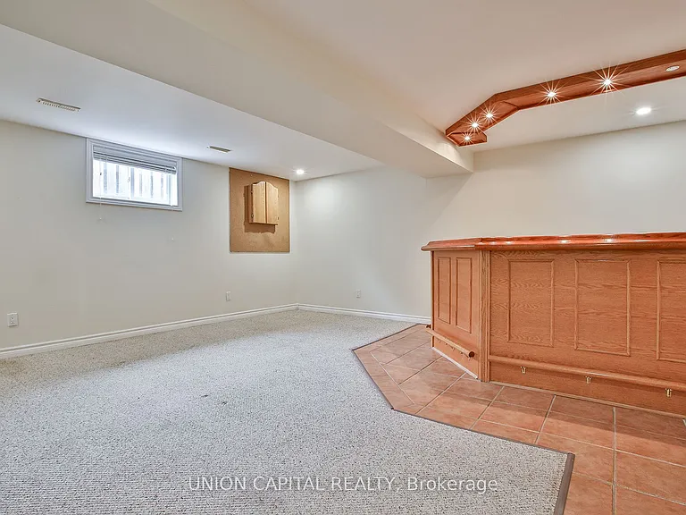 50 Wichey Rd #LOWER — Photo 12