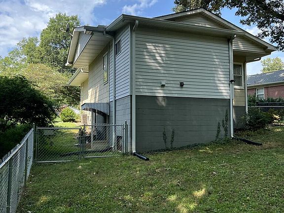 5th image of 613 Blanton St