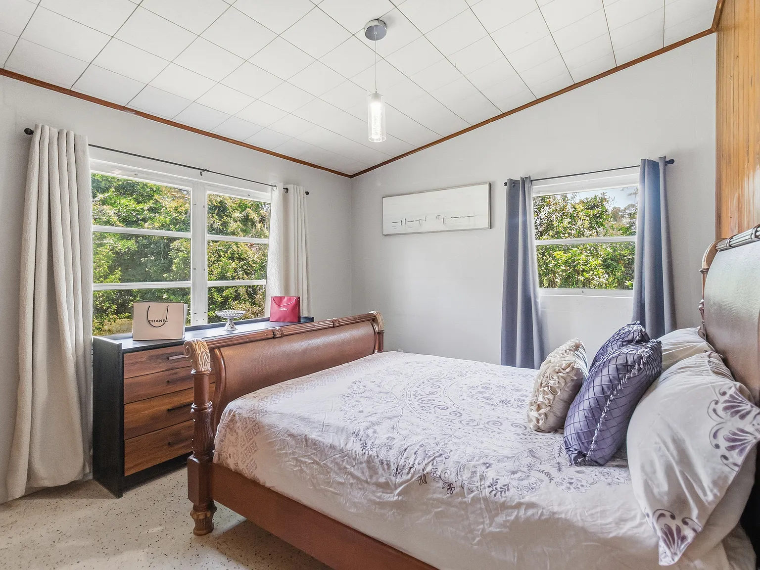 2 bed, 1050 sqft, $2,800 — Photo 3