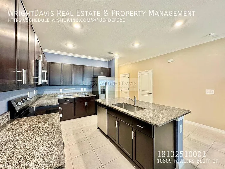 10809 Fowlers Bluff Ct — Photo 7