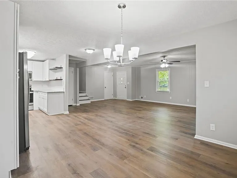 703 Navaho Ct — Photo 4