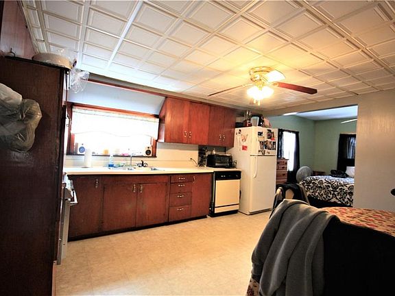 4th image of 61 Lock St