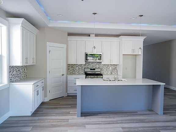 4th image of 6416 NE 65th St