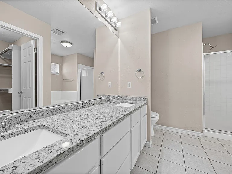 2432 Roundabout Ln — Photo 13