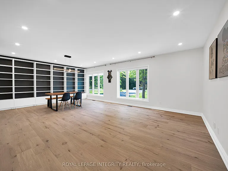 1218 Rideau Bend Cres — Photo 12